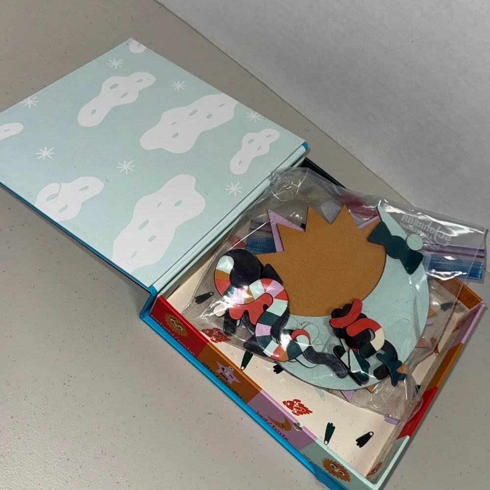 Manhattan Toys on-the-go Making Faces magnetic easel box 44 pieces 3+ years NWOT